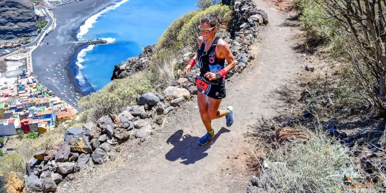 Sílvia Puigarnau, 13à a la Transvulcània, en una de les proves d'ultra trail més dures del món