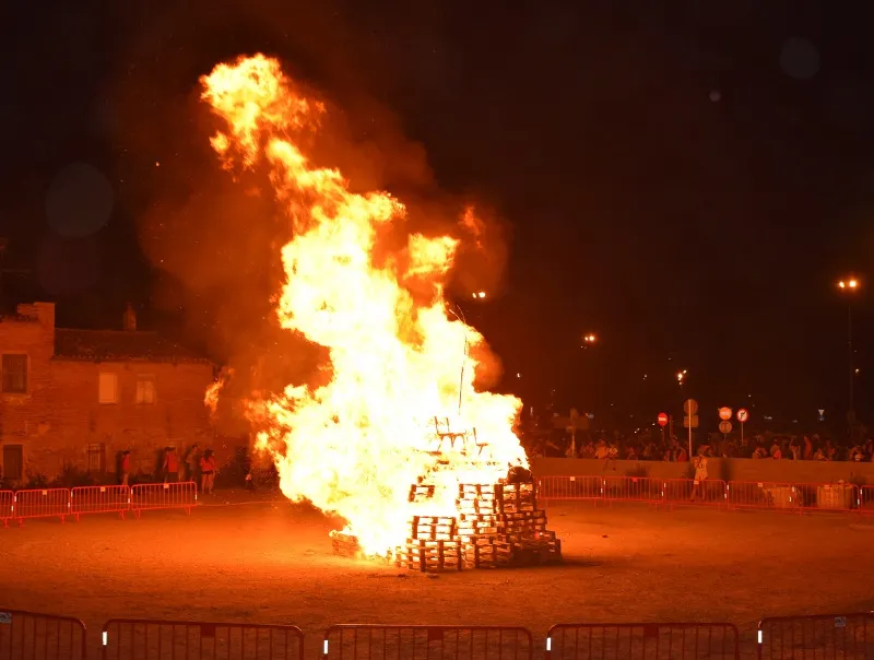 Tot preparat per gaudir de la nit més curta de l'any, la revetlla de Sant Joan