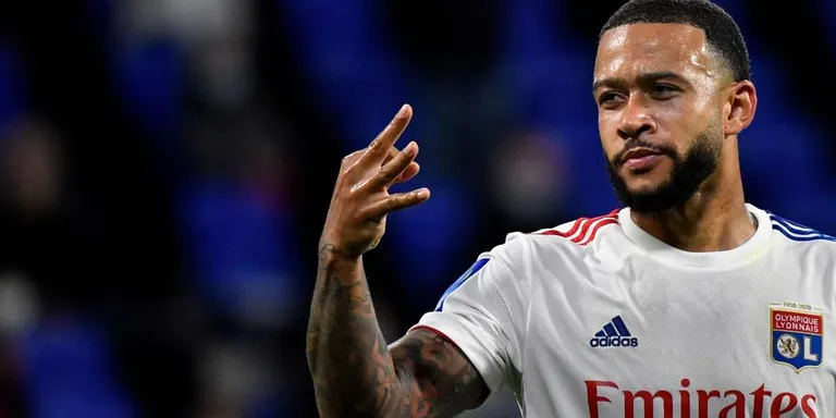 Memphis Depay reconeix l'interés del Barça pel seu fitxatge