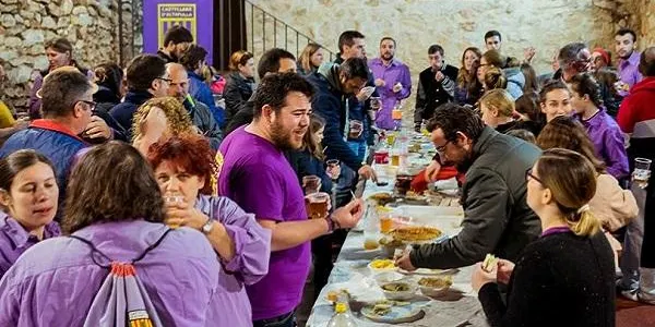 Els Castellers d’Altafulla donen el tret de sortida a la nova temporada amb un Sant Tornem-hi més lila que mai