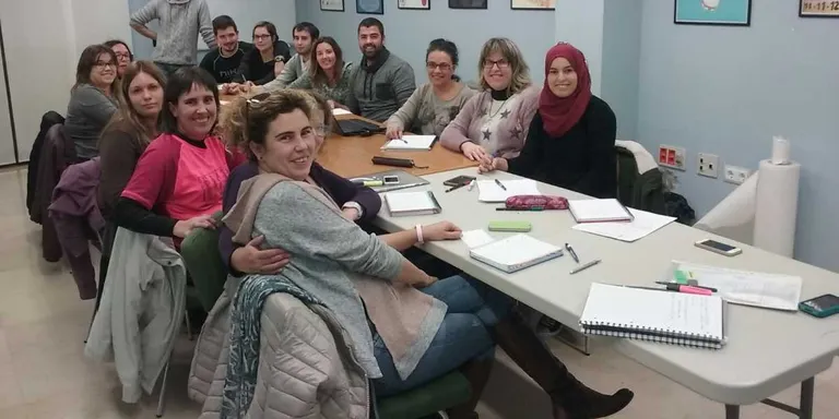 Els alumnes del curs ACTIC, a examen per obtenir el títol