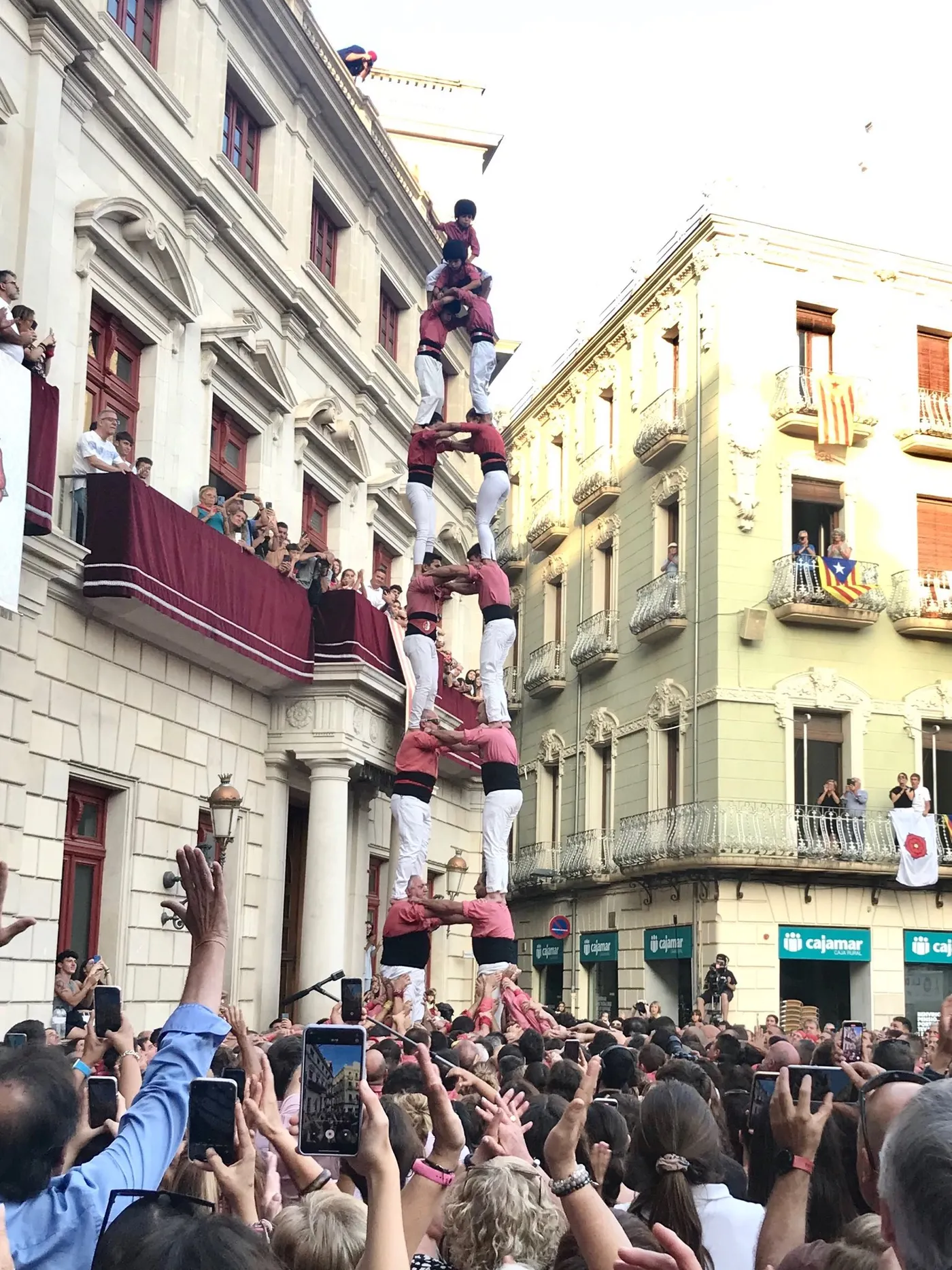 La Colla Vella corona dos gammes extres al Mercadal de Reus