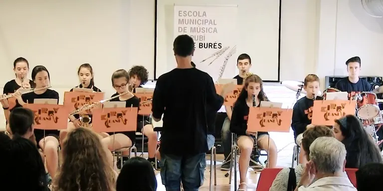 La Kirby Band interpreta 'Jeepers Creepers' al concert solidari en benefici de l'ASAV