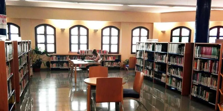 La Biblioteca Municipal Guillem Viladot inicia l'horari d'hivern