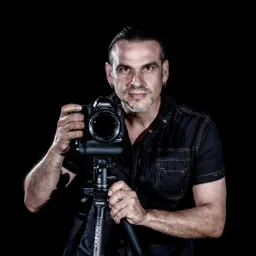Entrevistes de la Plaça Mireia del 4/5/2021 — Mario Cea i la fotografia de fauna: coneixement d’espècies, camuflatge, edició mínima i impacte del COVID - episode art
