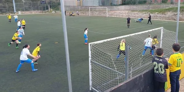 La Torre goleja el San Salvador i assalta la primera plaça del Grup B (1-4)