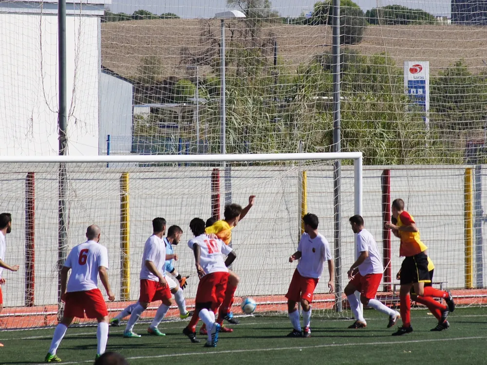 El gol de cap d'Alejandro suposava el 3 a 3 definitiu entre Veinti i Ripollet