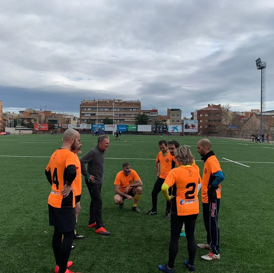 L'equip calderí de Touch s'adhereix a la promoció de l'esport femení