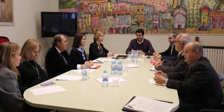 Acord entre administracions per facilitar l’ocupació de llocs de treball transfronterers