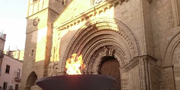 Uns setanta atletes i ciclistes agramuntins baixaran la Flama del Canigó