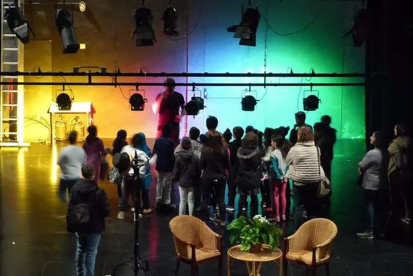 Els escolars de Valls descobriran les bambolines del Teatre Principal