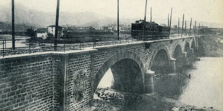 El TOPO, MÁS DE UN SIGLO TENDIENDO PUENTES: UN TREN QUE UNIÓ LAS ORILLAS DEL BIDASOA