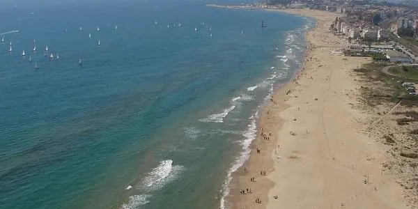 Ja són tres els ossos humans localitzats a la platja de Torredembarra i analitzen una quarta troballa