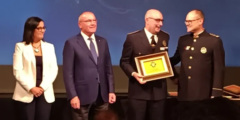 La Guàrdia Urbana de Reus reconeix l’excap de la Policia Local de Cambrils Josep Muñoz