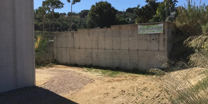 Els veïns de la Victòria entren una instància en contra de la construcció de la nau de la Brigada