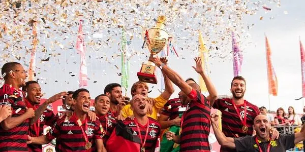 Llorenç Gómez es proclama campió de la World Winners Cup amb el Flamengo