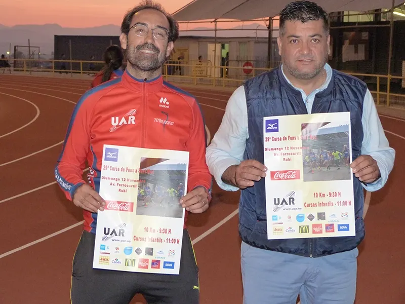 El president de la UAR, Vicente Blasco, i el regidor d'Esports, Juan López, en la presentació de la
