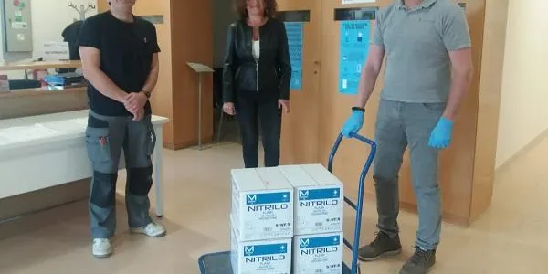 Els centres d’educació especial de la Diputació de Tarragona donen 6.000 guants al Servei Català de Salut