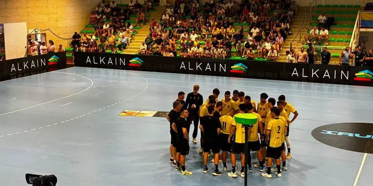 IRUDEK BIDASOA IRUN EXHIBE OFICIO EN ANGELU Y ALCANZA LA FINAL DEL LURRALDEA GARA