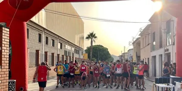Arnau Monzonís i Marina Travé guanyen la 5a Cursa de Roda de Berà