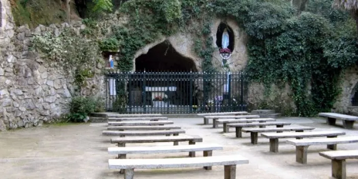 Veïns d'Arenys de Munt recullen diners per condicionar el Santuari de Lourdes
