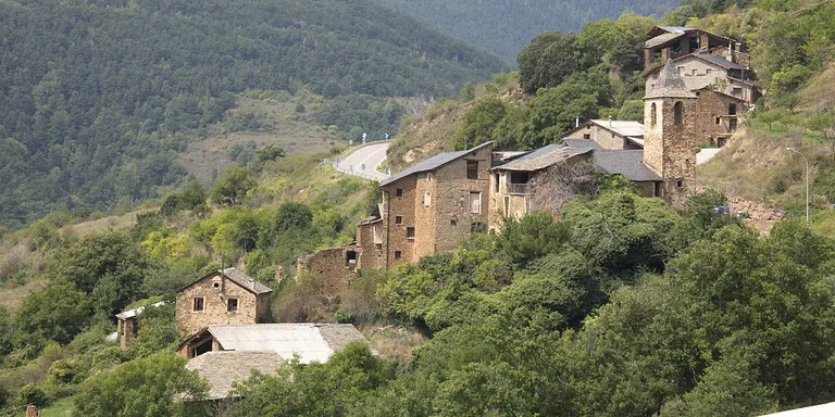 Ferit greu un home de 77 anys en un accident a Pallerols del Cantó