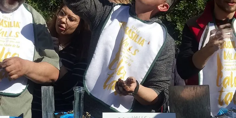 Un rubinenc queda 3r al concurs de calçots de Valls després de menjar-ne 172