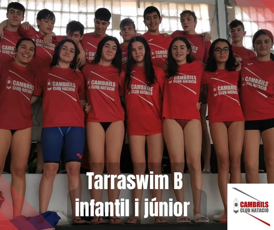 Una quinzena de nedadors del Cambrils Club Natació participen a la Tarraswim B celebrada al CN Reus Ploms