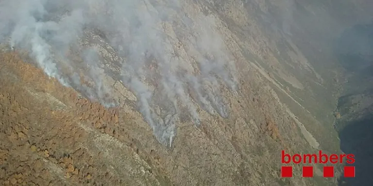 Un incendi d'alta muntanya al Pallars Sobirà afecta unes 210 hectàrees de pastura