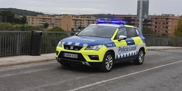 La Policia Local de Torredembarra deté un home mentre intentava furtar el catalitzador d'un vehicle