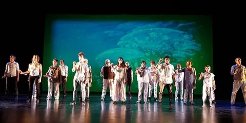 ESTRENO DE ‘EL BAILE DE LOS AÑOS’, CON ADOS TEATROA, EL DOMINGO EN ITSAS ETXEA AUDITORIUMA