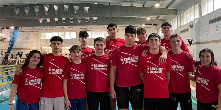 Els nedadors del Cambrils Club Natació participen en dues proves esportives el cap de setmana