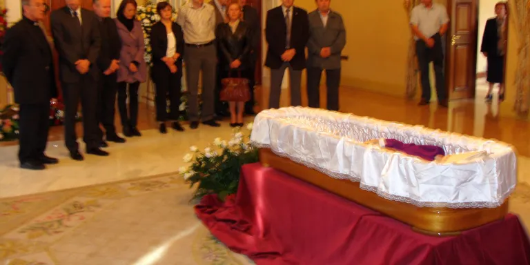 Últim adéu a l'arquebisbe emèrit Joan Martí Alanis