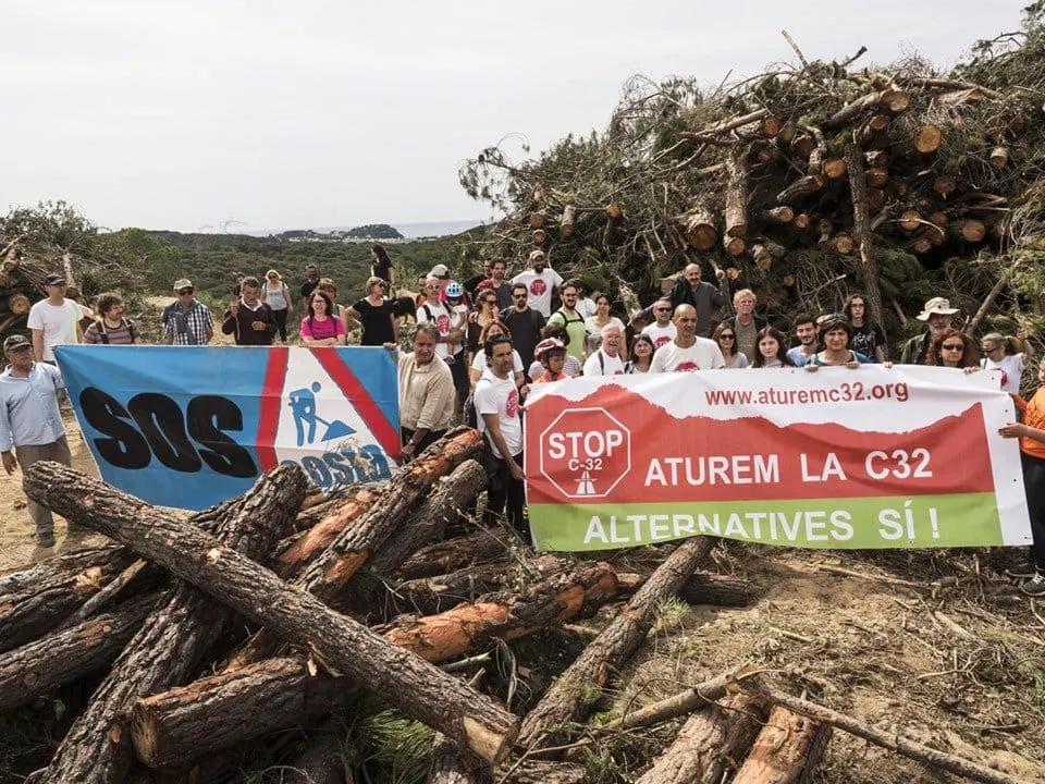 La Plataforma Aturem la C-32 celebra que el TSJC «els doni la raó per aturar la prolongació de la C32 cap a Lloret»