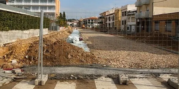 Enllestit el soterrament de serveis al carrer Via Augusta d’Altafulla