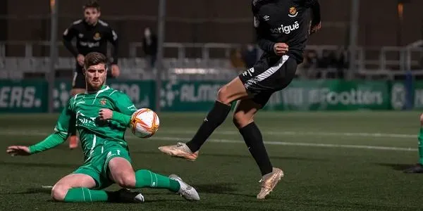 El Nàstic suma un punt estèril a Cornellà (0-0)