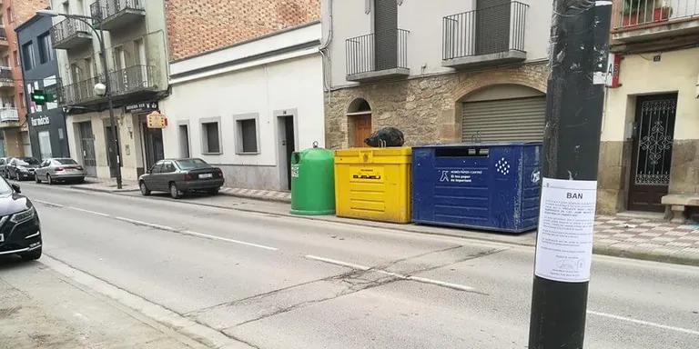 Reubiquen les illes de contenidors de l'Avinguda Jaume Mestres a causa de les obres