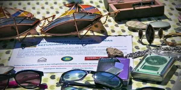 Activistes Altafulla recapta 150 euros en favor de la plataforma 'En Xarxa SOS Refugiats'