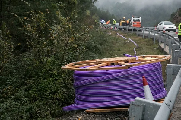 En marxa les obres urgents per fer arribar la fibra òptica a Solsona
