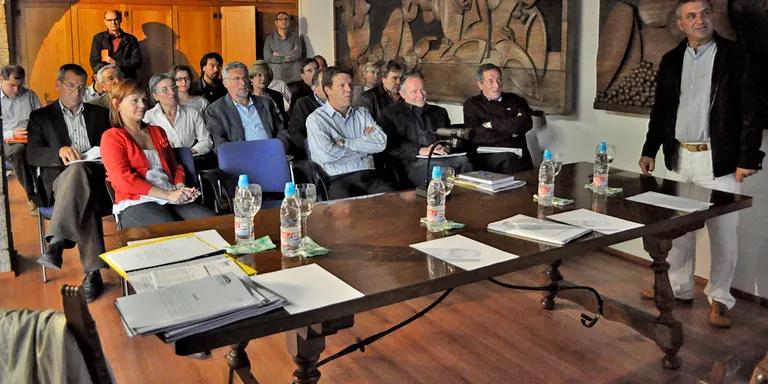 El Consell d'Alcaldes debat l'inventari de telecomunicacions