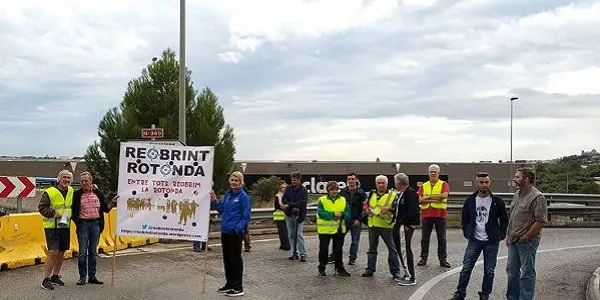 L’Ajuntament demana el suport a la Diputació per desencallar la problemàtica de la rotonda d’enllaç de l’AP7 amb l’A7