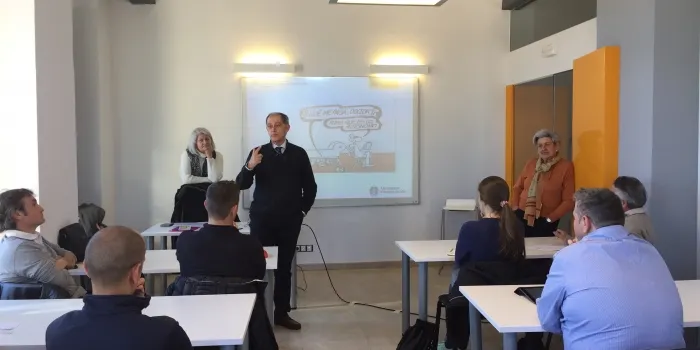 Una desena d'emprenedors arenyencs assisteixen a la presentació del programa 'Consolida't'