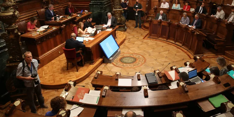 Valents i Barceló bloquegen que el ple de Barcelona faci una declaració institucional en pro del col·lectiu LGTBI+