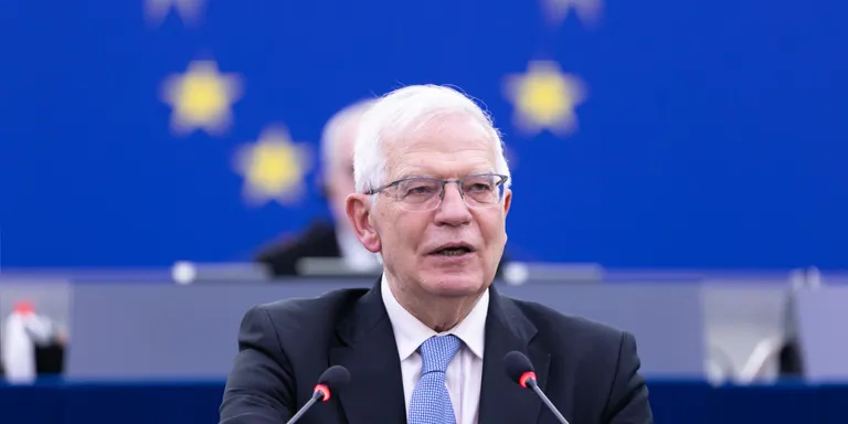 Borrell: "No diria que és una invasió completa, però les tropes russes estan en territori ucraïnès"