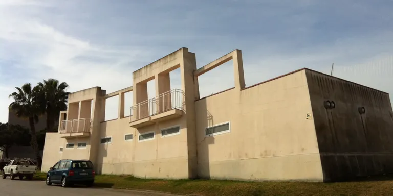 Es tanca provisionalment la zona de vestidors i dutxes del camp annex de futbol