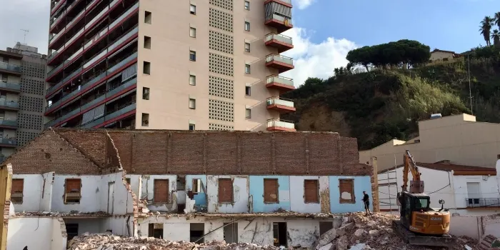 L’enderroc de la caserna de la Guàrdia Civil arriba a la seva recta final