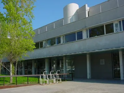 Educació destina 890.000 euros a millorar l'eficiència energètica de dos instituts de Cambrils