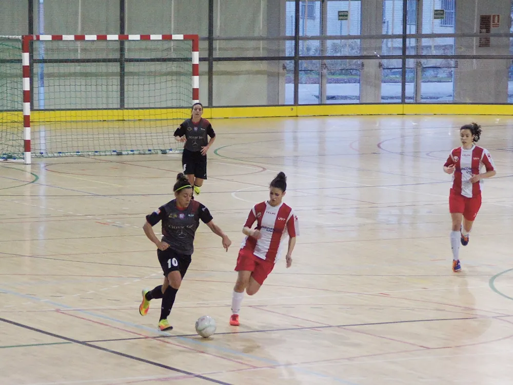 Duel igualat entre equips de la part baixa de la classificació