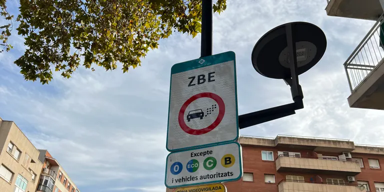 Reus implanta aquest dilluns la Zona de Baixes Emissions amb sancions i pendents de quatre recursos judicials