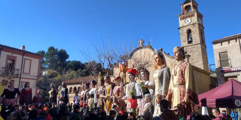 Els Gegants de Pineda tanquen temporada a Sant Llorenç Savall